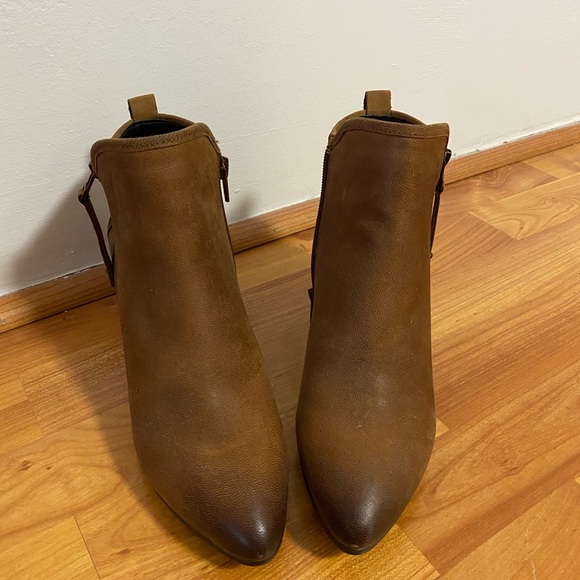 Steve Madden Julius Ankle Bootie - Picture 2 of 8